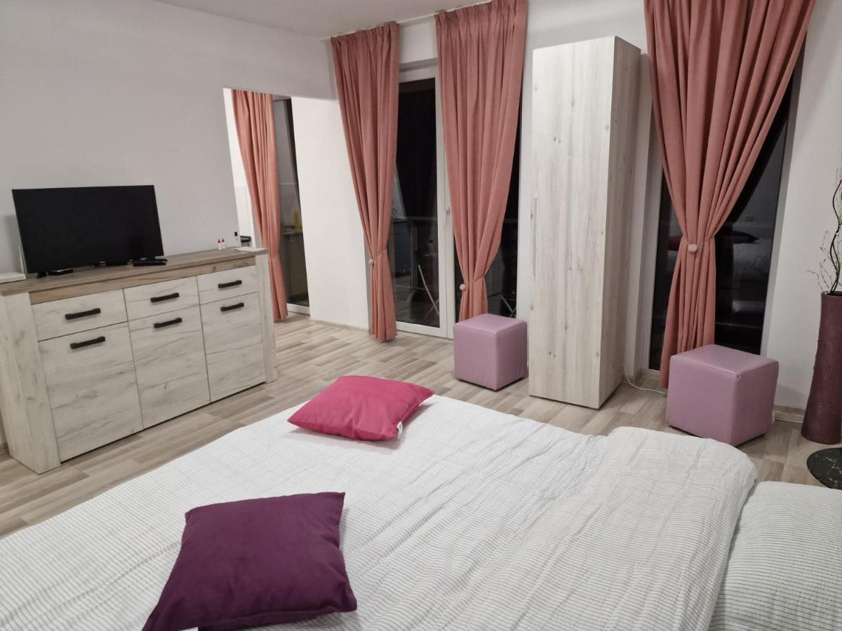 Central Studio Stefan-Брашов Экстерьер фото